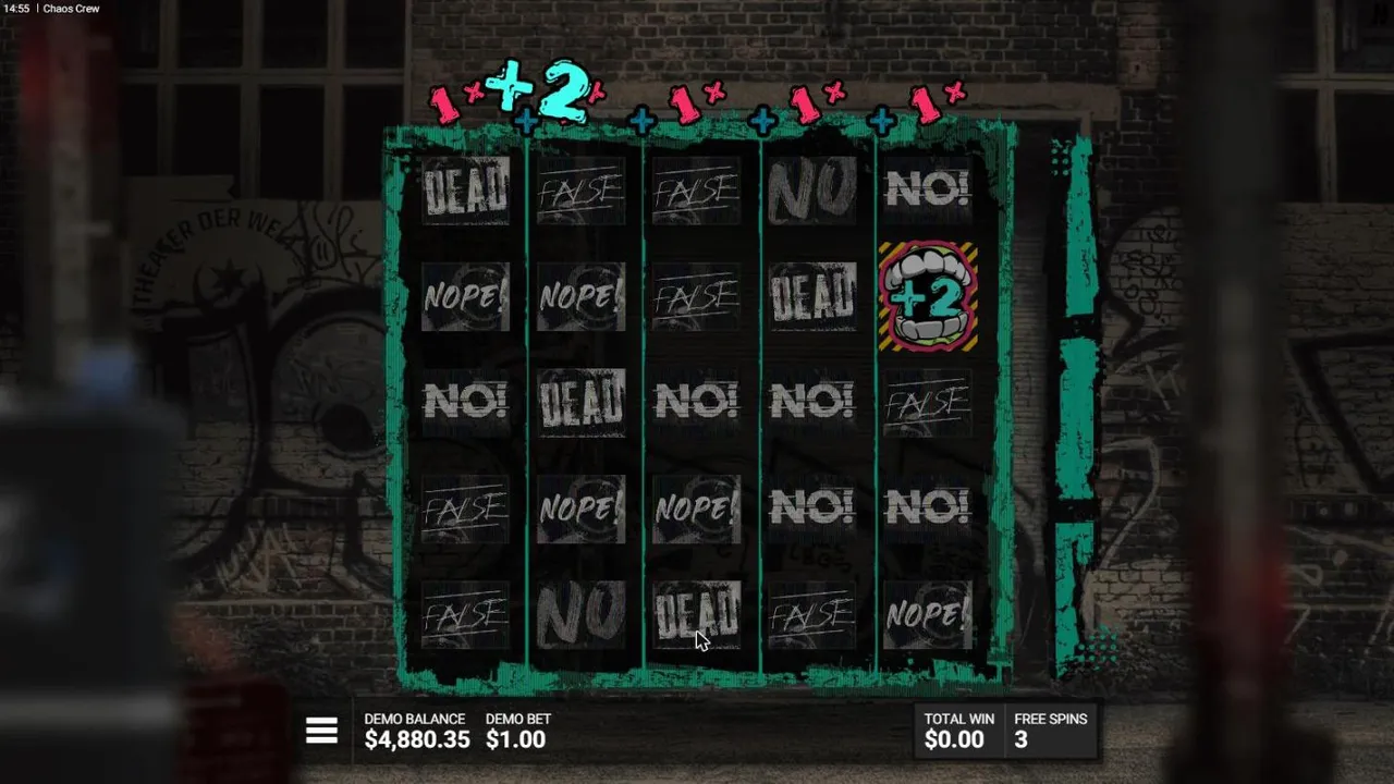 Chaos Crew bought free spins: an Epic Sketchy Skull +2 on reel 5 among blank tiles, the reel numbers at 1x above the grid, FREE SPINS 3